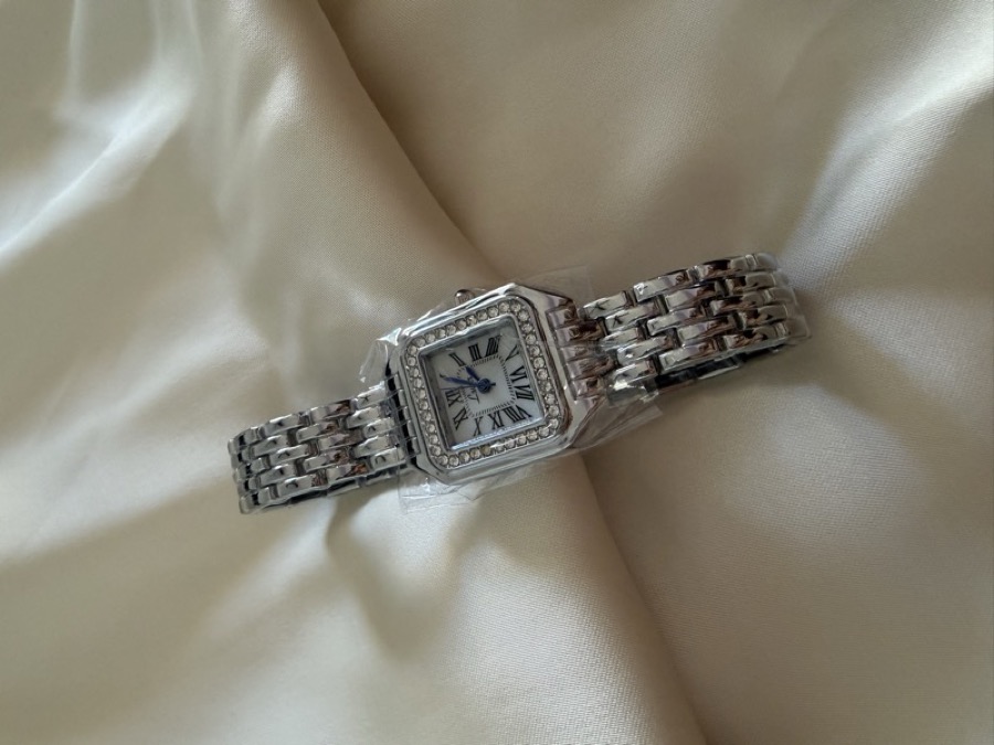 Reloj Cristal plateado detalle